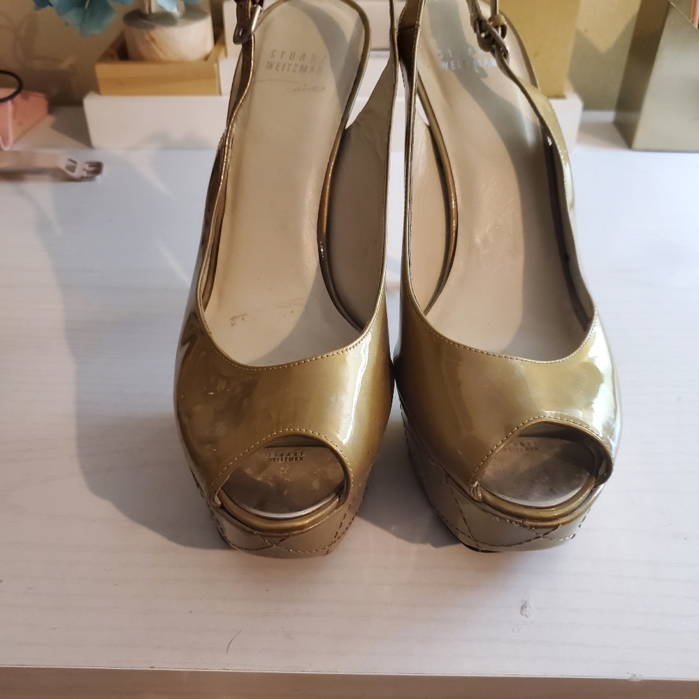 Stuart Weitzman gold peep toe shoes - Picture 5 of 5